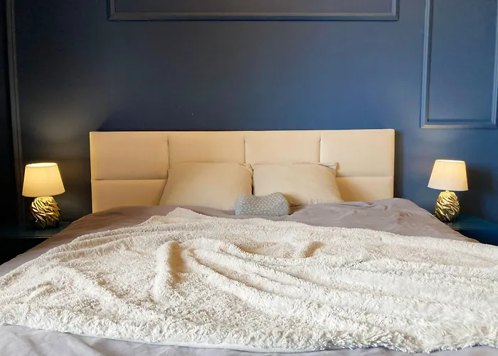 Apartment Gold - Podziemny Garaz Blisko Stadionu I Lotniska - Wygoda, Styl I Komfort