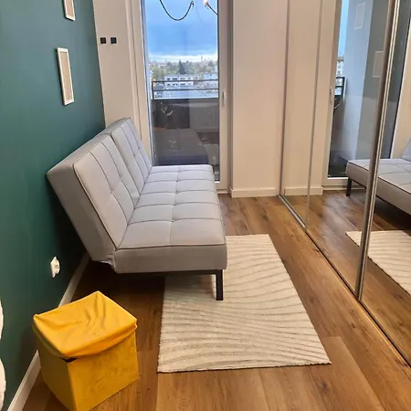 Gold - Podziemny Garaz Blisko Stadionu I Lotniska - Wygoda, Styl I Komfort פוזנן